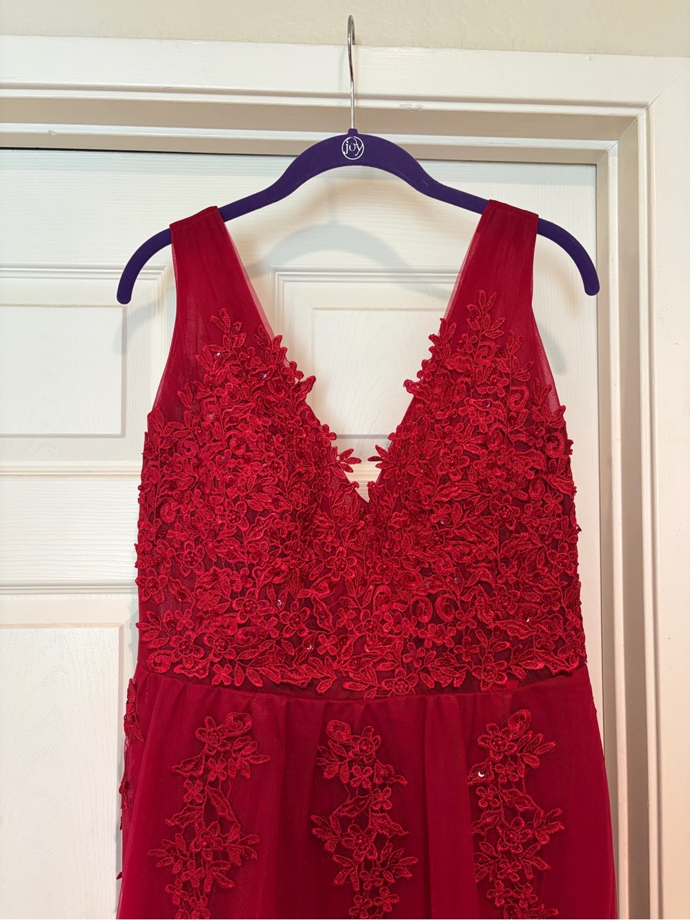 Red Floral Applique V-Neck Evening Dress